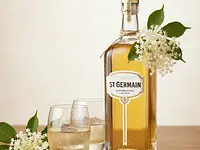 Likier z kwiatów czarnego bzu (st-germain lub podobny)