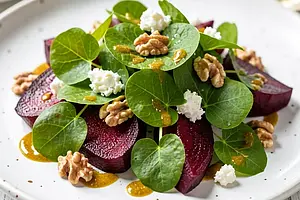 Young sorrel leaves with roasted beetroot and goat cheese