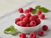 Fresh raspberries (or mixed berries)