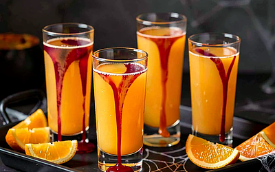 Koktajl Halloweenowy z wódką i sokiem pomarańczowym