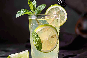 Lemonade with mint and lime (Halloween twist)