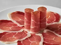 Szynka parmeńska (prosciutto)