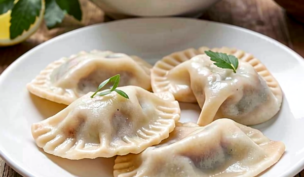 5 trików na kluski i pierogi, które się nie rozklejają