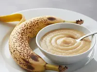Dojrzały banan (obrany)