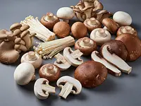 Świeże pieczarki (opcjonalne)