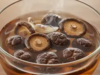 Suszone grzyby (np. borowiki) - do namoczenia