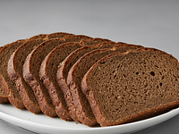 Chleb pumpernikiel w kromkach