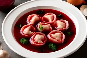 Beetroot soup with dumplings