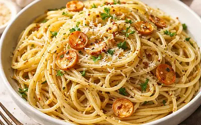 Pasta with oil and garlic