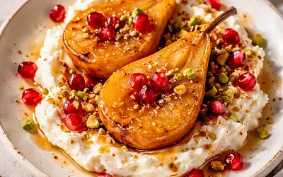 Quick Caramelized Pears with Ricotta Cream and Pomegranate (variant c4d424ae)
