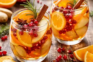 Autumn Apple-Orange Drink with Ginger and Pomegranate (Quick)
