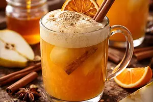 Hot Orange-Pear Cider with Honey-Cardamom Foam (variant e49acb17)
