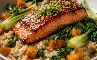 Miso-glazed salmon on winter rice risotto with pumpkin and pak choi (Variant 50fb6798)
