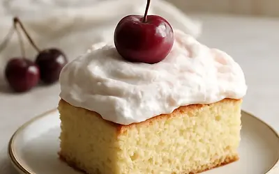 Wiśniowa Chmurka na Delikatnym Biszkopcie (wersja Słodki Blog)