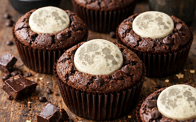 Księżycowe muffinki czekoladowe