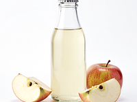 Clear apple juice (without added sugar)