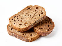 Dry rye bread (stale slices)