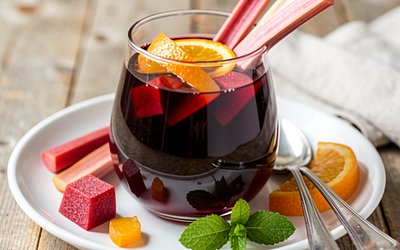 Easter mulled wine with rhubarb and orange