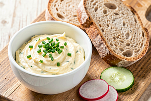 Egg pasta with horseradish