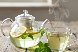 Green tea with lemon