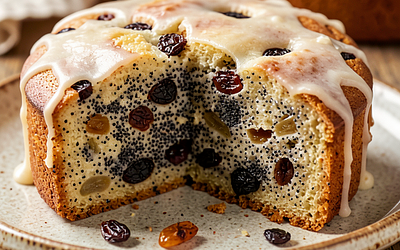 Poppy Seed Roll with Dried Fruits (Traditional, Yeast)