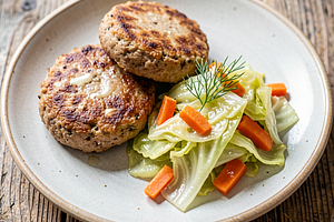 Minced meat patties with young cabbage